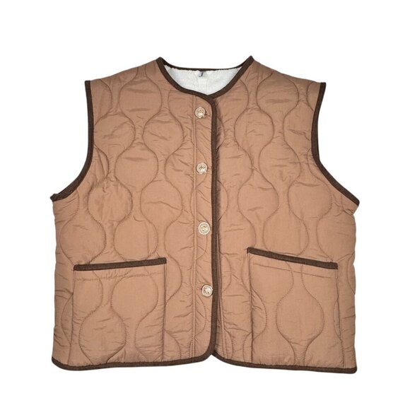 NWOT Quilted Vest Sz XL Tan Sherpa Lining Gold Buttons Pockets Preppy Comfy Boxy - Picture 1 of 10